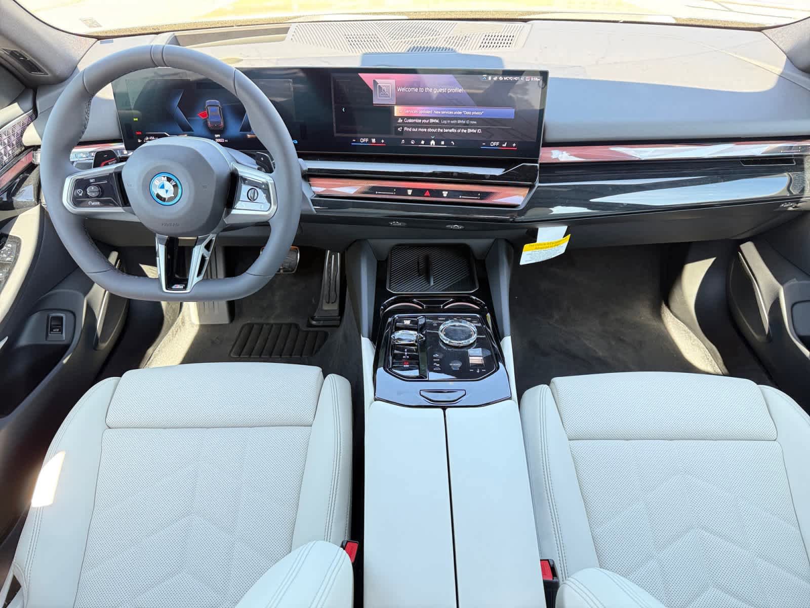 New 2026 BMW 550e xDrive AWD/4WD image 21