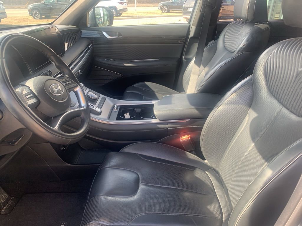 Used 2023 Hyundai Palisade Calligraphy image 16