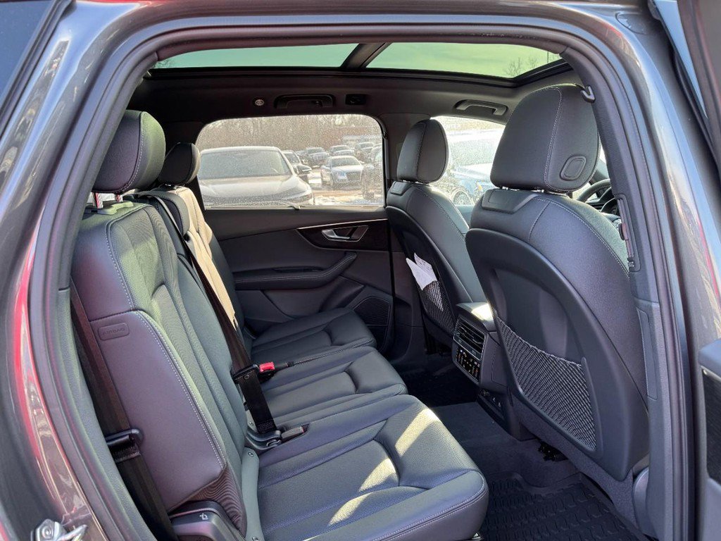 New 2026 Audi Q7 3.0T Premium Plus image 7