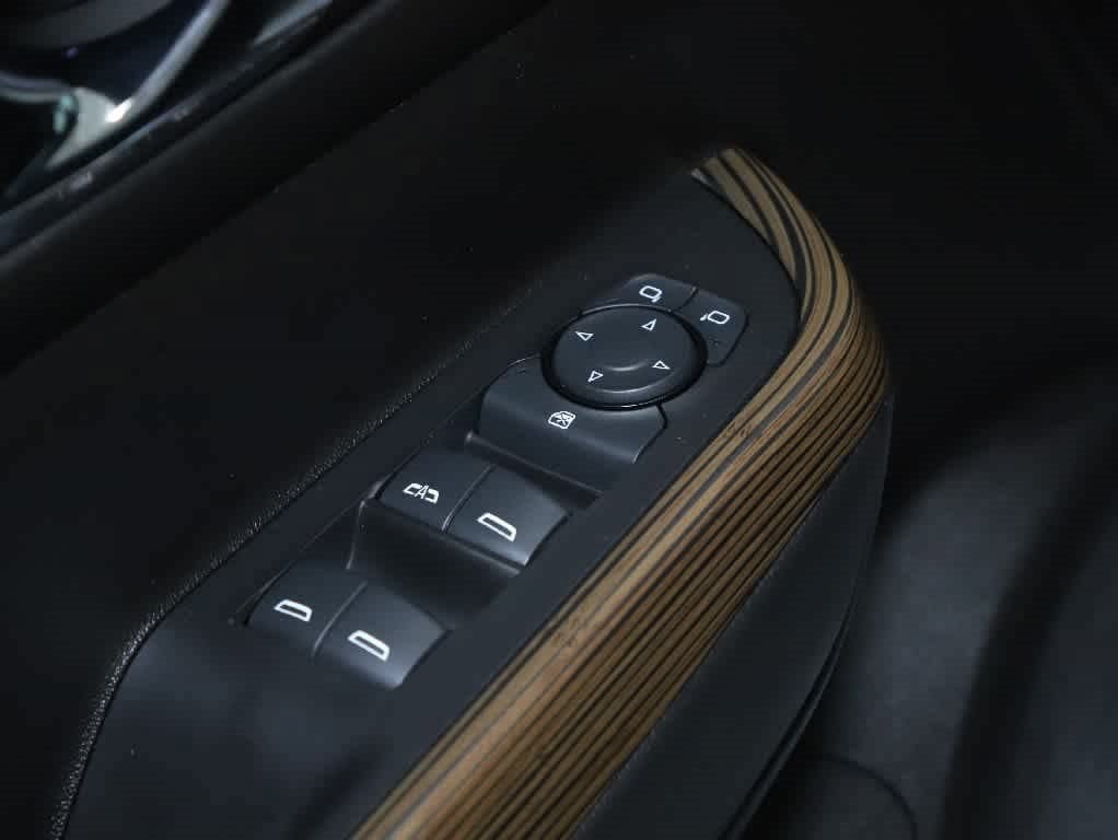 Used 2023 GMC Acadia SLE FWD image 16