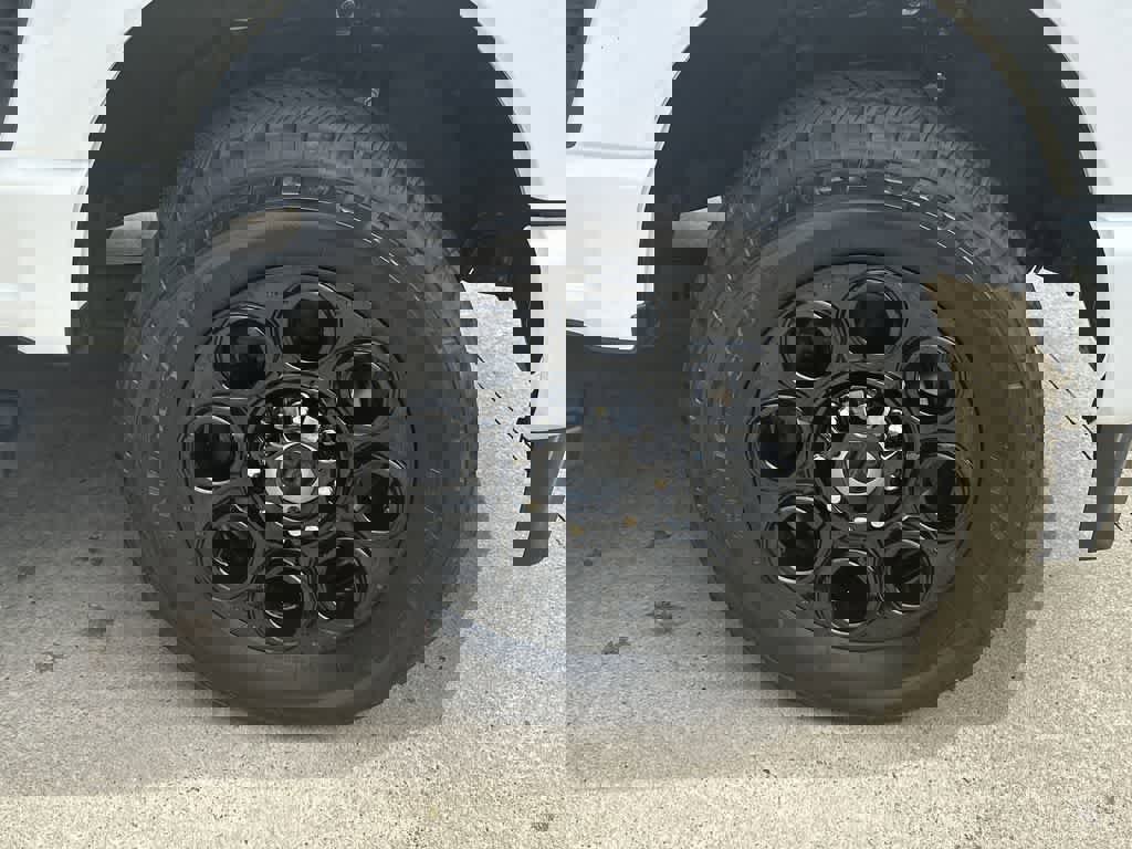 Used 2024 Ford F250 Lariat w/ Black Appearance Package image 23