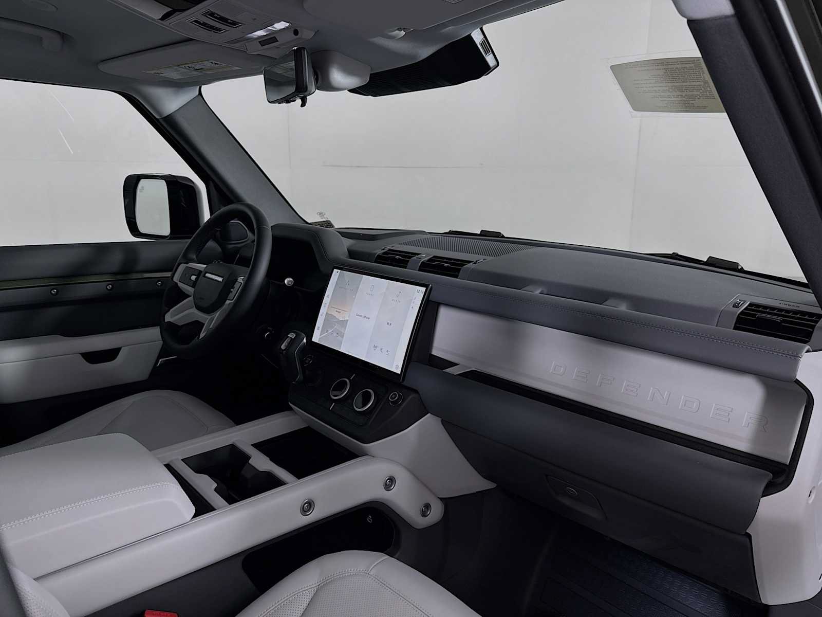 New 2026 Land Rover Defender 110 X-Dynamic SE AWD/4WD image 29