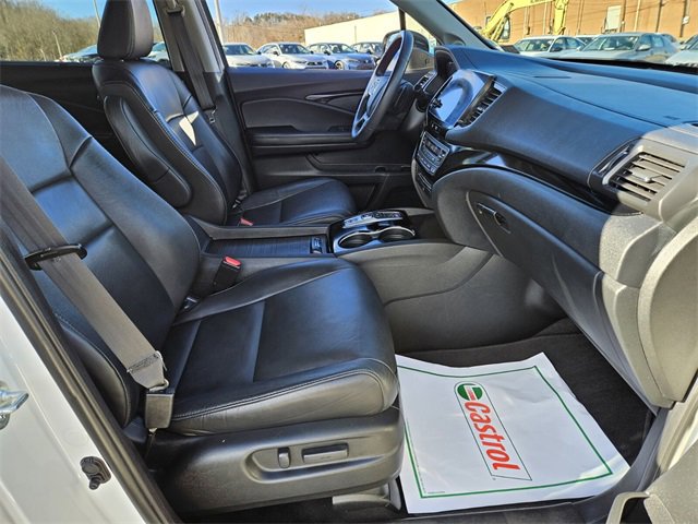 Used 2022 Honda Pilot Touring image 16