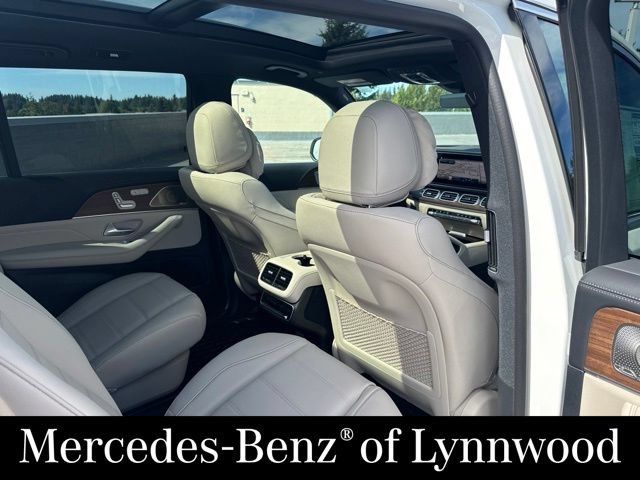 New 2026 Mercedes-Benz GLS 580 4MATIC image 24