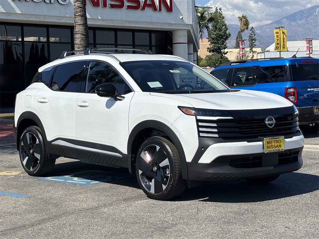 New 2026 Nissan Kicks SR image 1