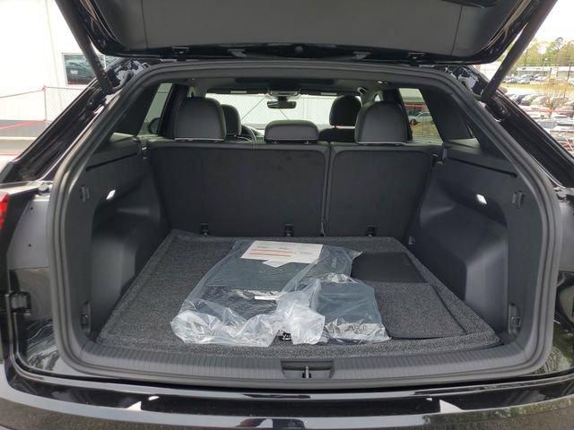 New 2026 Volkswagen Atlas Cross Sport SEL Premium R-Line AWD/4WD image 8