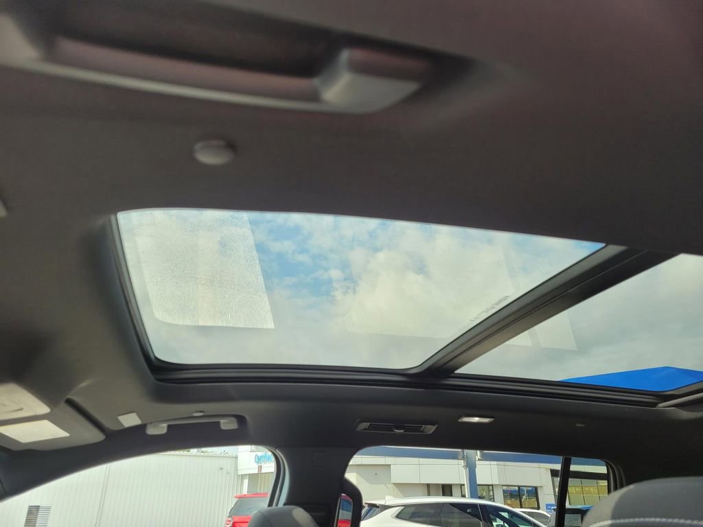 New 2026 Chevrolet Traverse LT image 14