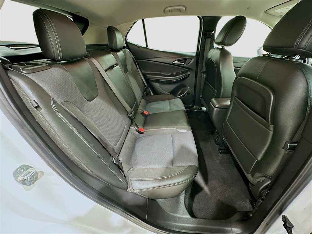 Used 2020 Buick Encore GX Select w/ Sport Touring Package image 27