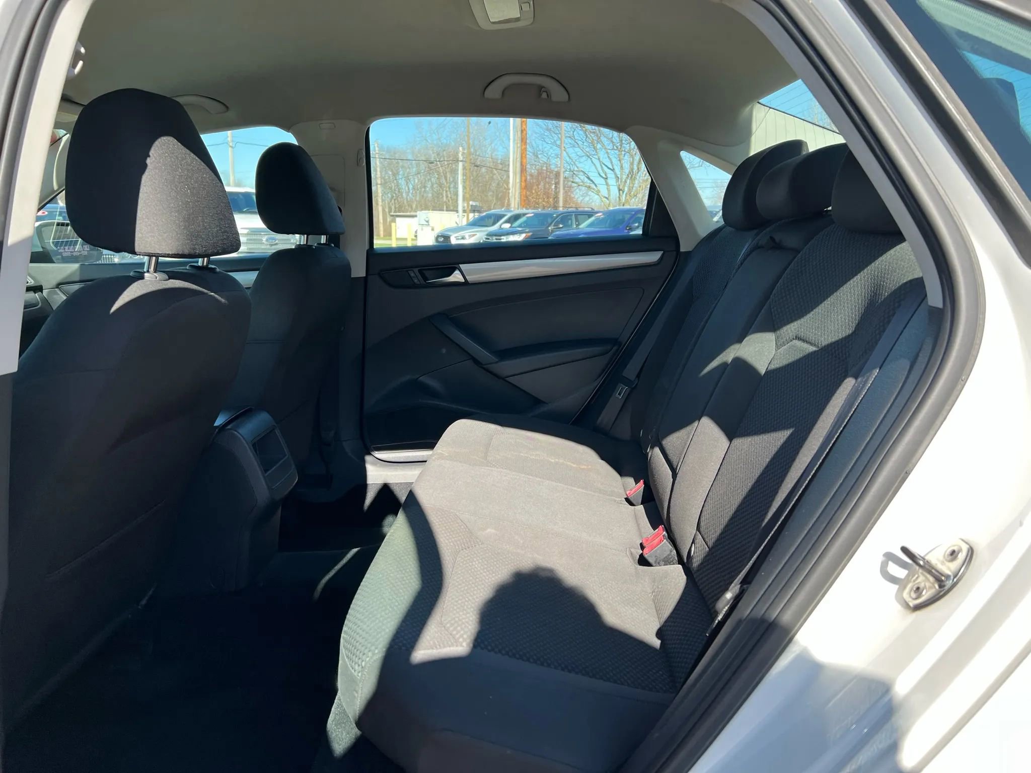Used 2013 Volkswagen Passat 2.5 S image 23