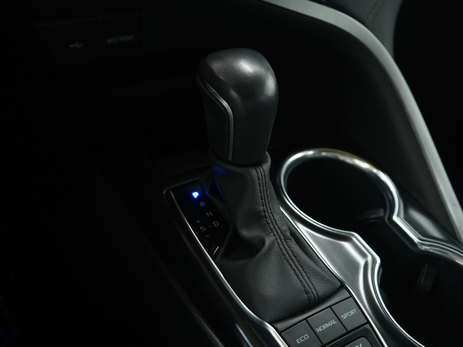 Used 2020 Toyota Camry XLE image 22