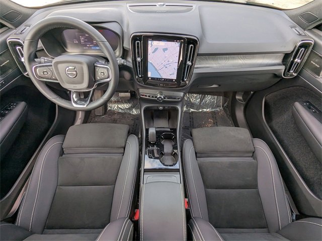 Used 2023 Volvo XC40 Recharge Ultimate image 27