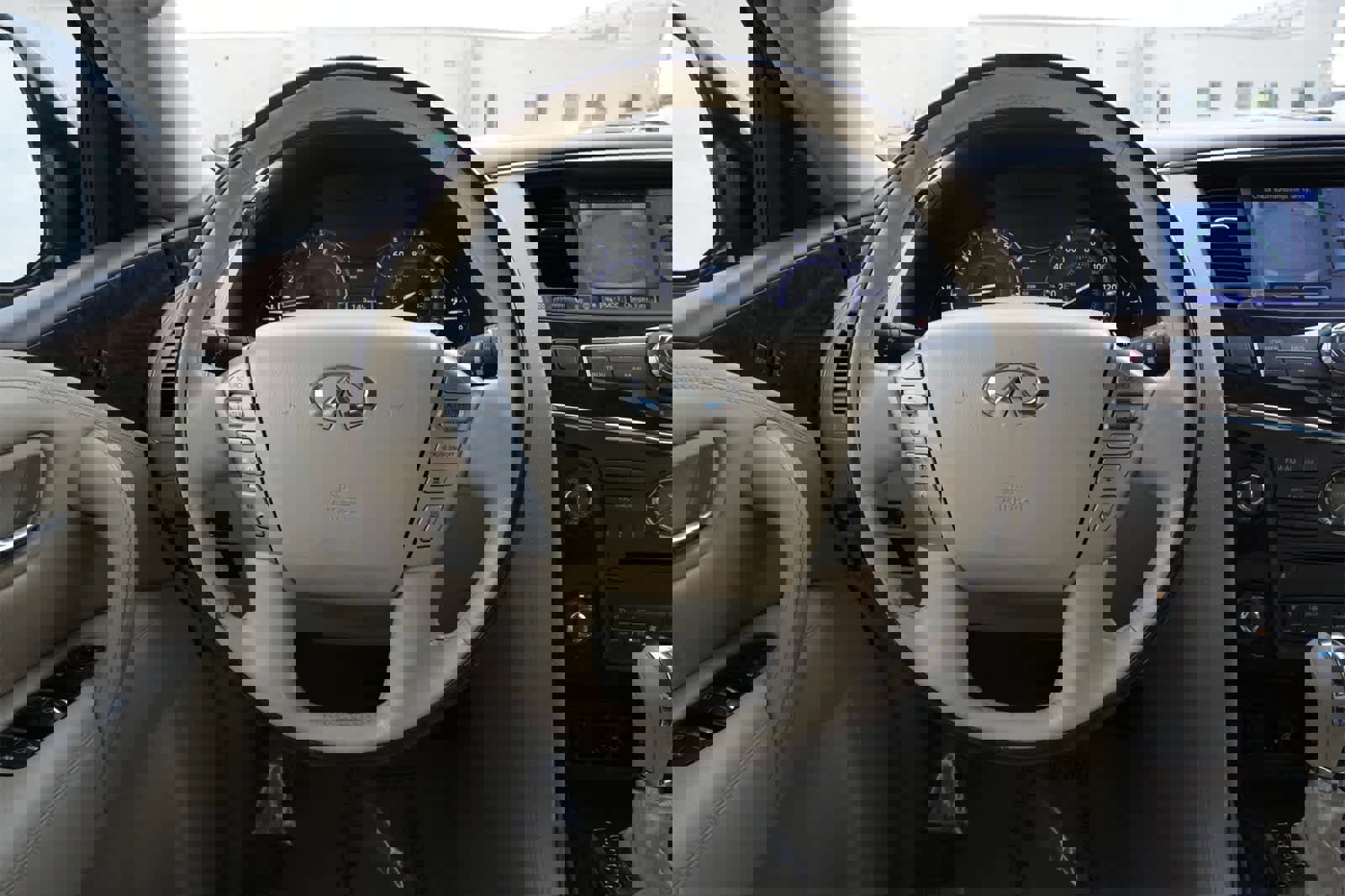 Used 2016 INFINITI QX80 2WD w/ Driver's Assistance Package image 9