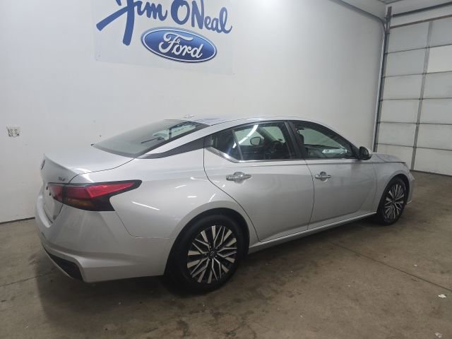 Used 2023 Nissan Altima 2.5 SV image 9