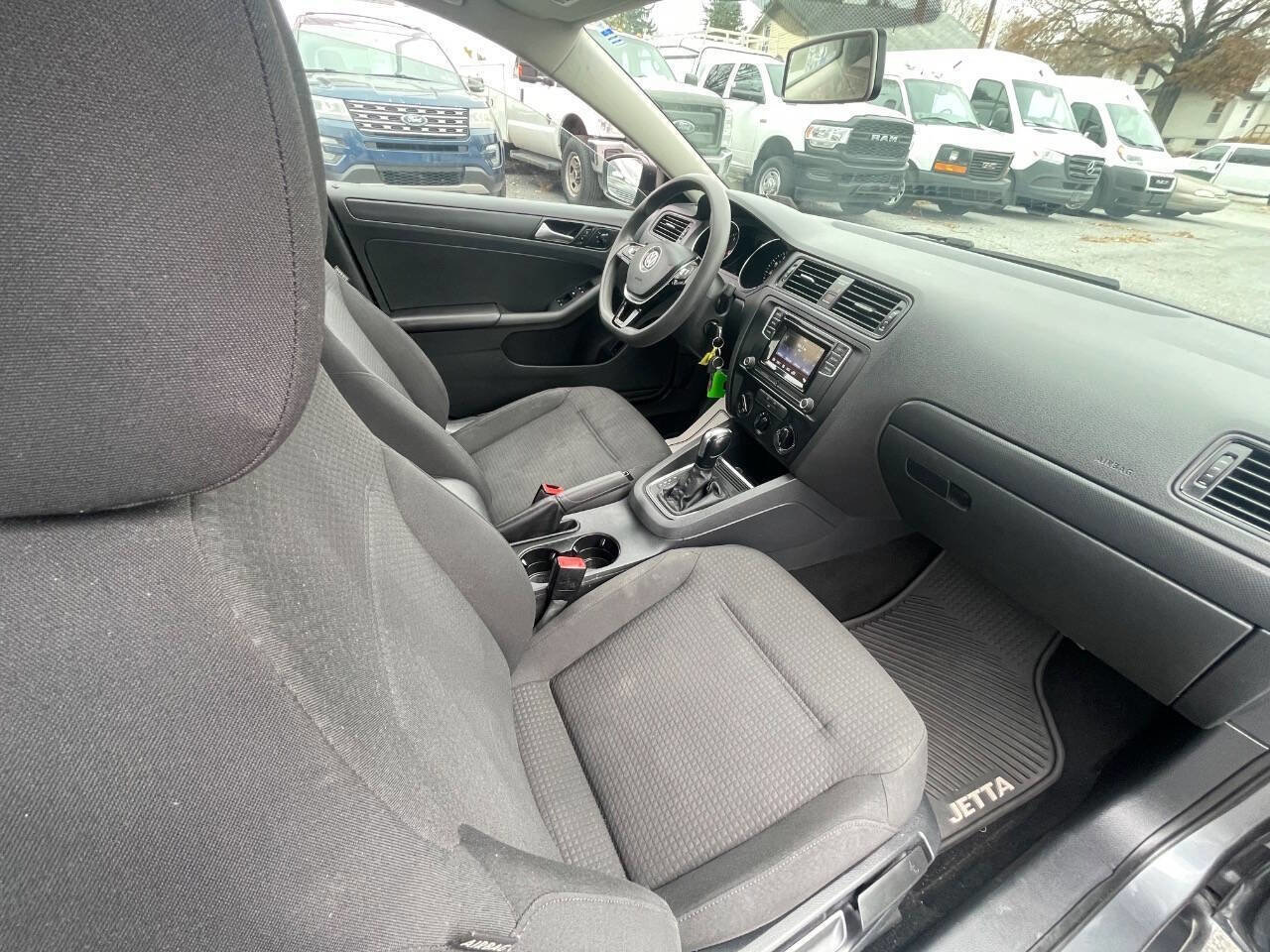 Used 2016 Volkswagen Jetta S image 34