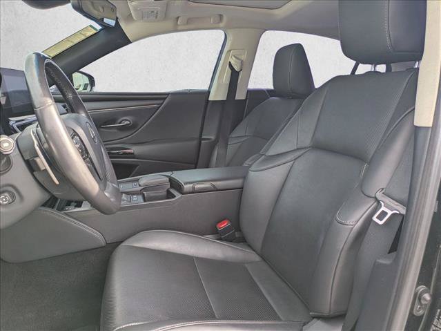 Used 2022 Lexus ES 300h w/ Premium Package FWD image 16