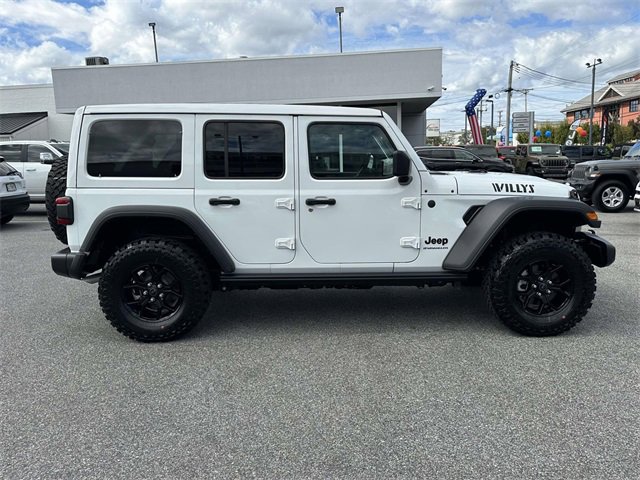 New 2025 Jeep Wrangler Willys image 30