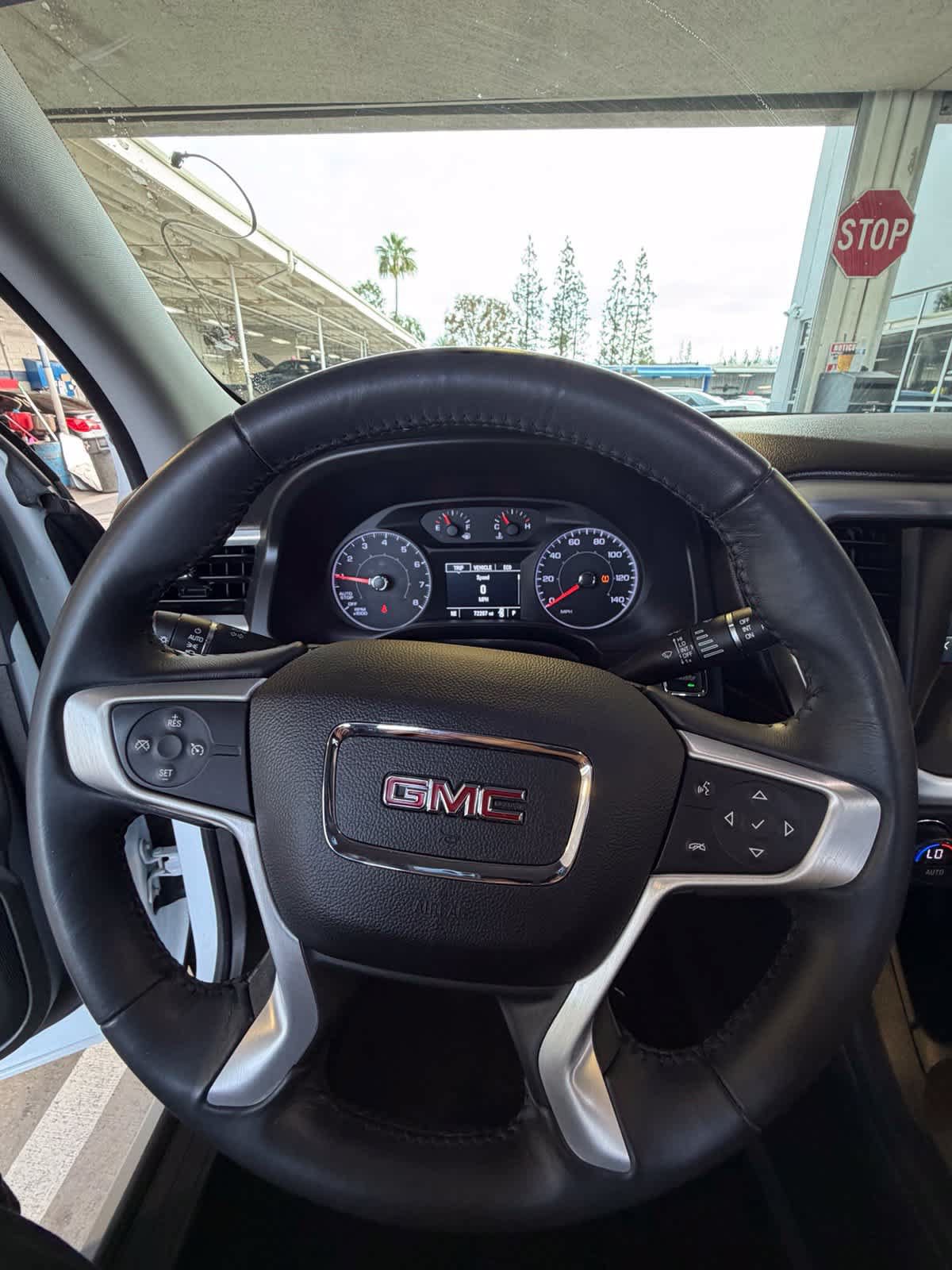 Used 2017 GMC Acadia SLE FWD image 21