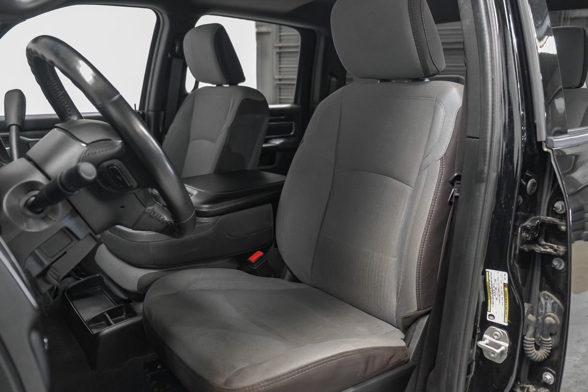 Used 2024 RAM 3500 Big Horn image 32