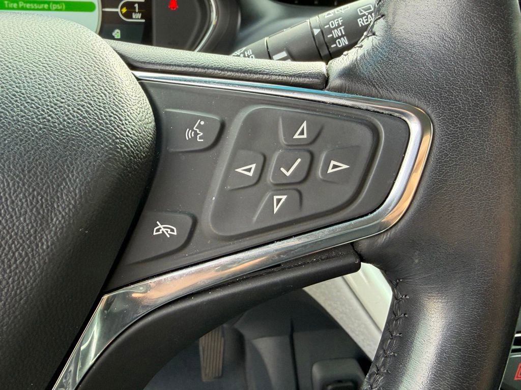 Used 2020 Chevrolet Bolt Premier w/ Infotainment Package FWD image 14