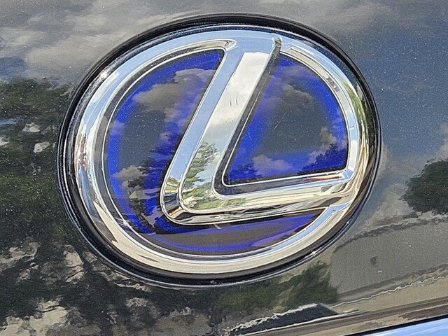 Used 2018 Lexus RX 450h AWD w/ Luxury Package image 31