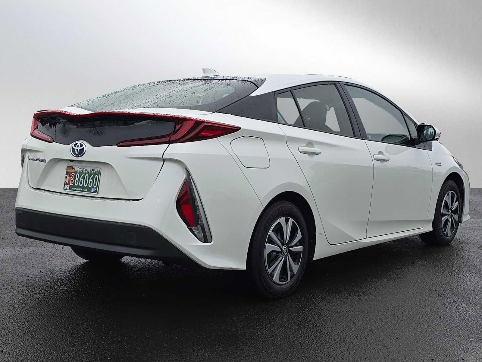 Certified 2018 Toyota Prius Prime Plus image 3