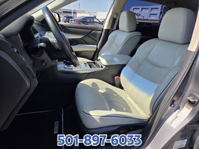 Used 2018 INFINITI Q70 L 3.7 RWD image 9
