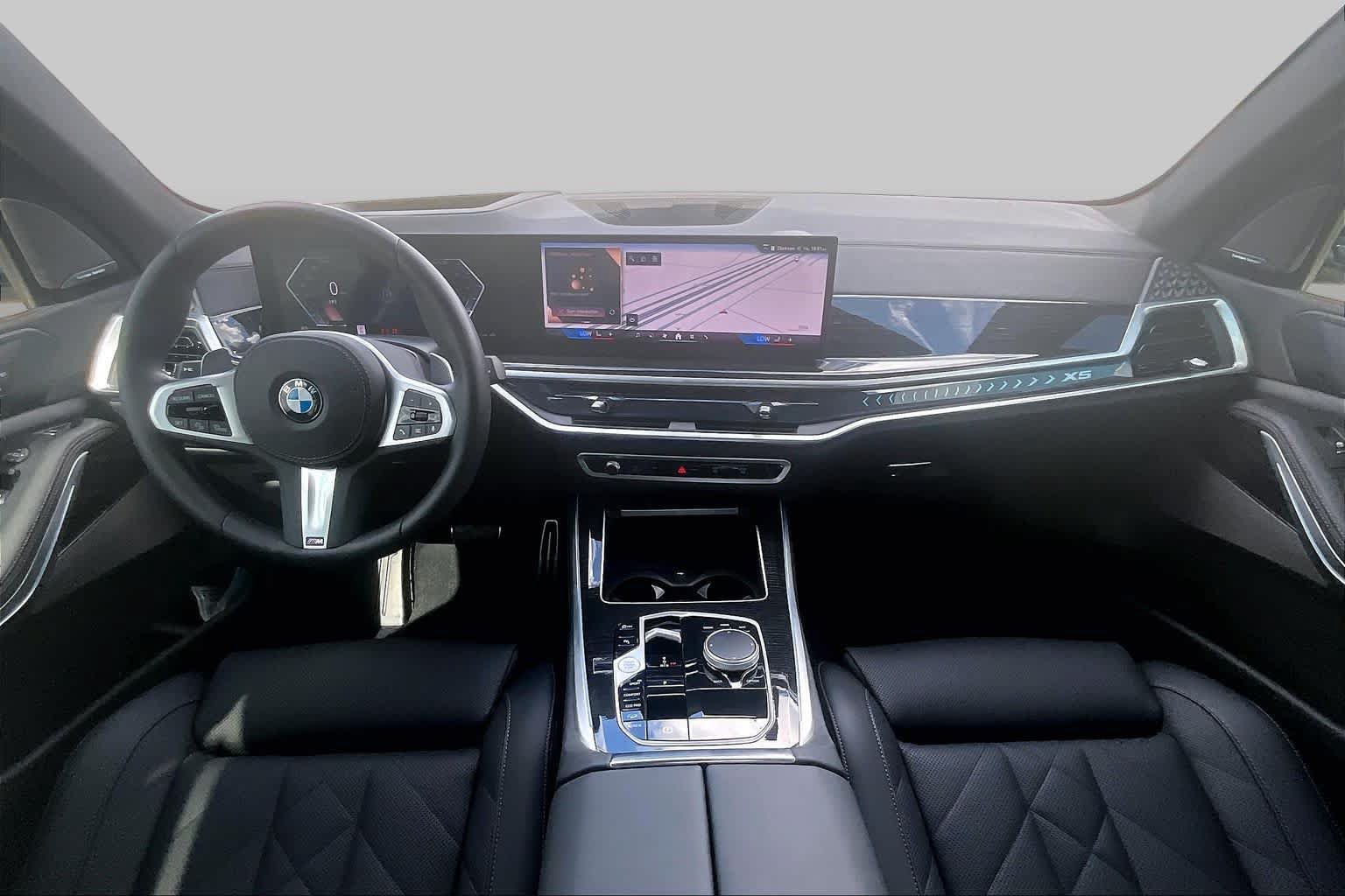 Used 2026 BMW X5 xDrive40i w/ M Sport Package AWD/4WD image 14