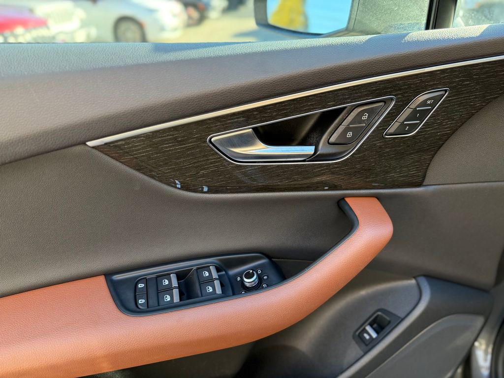 Used 2022 Audi Q7 2.0T Premium image 22