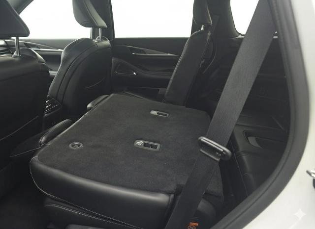 Certified 2025 INFINITI QX60 Luxe w/ Black Edition image 22