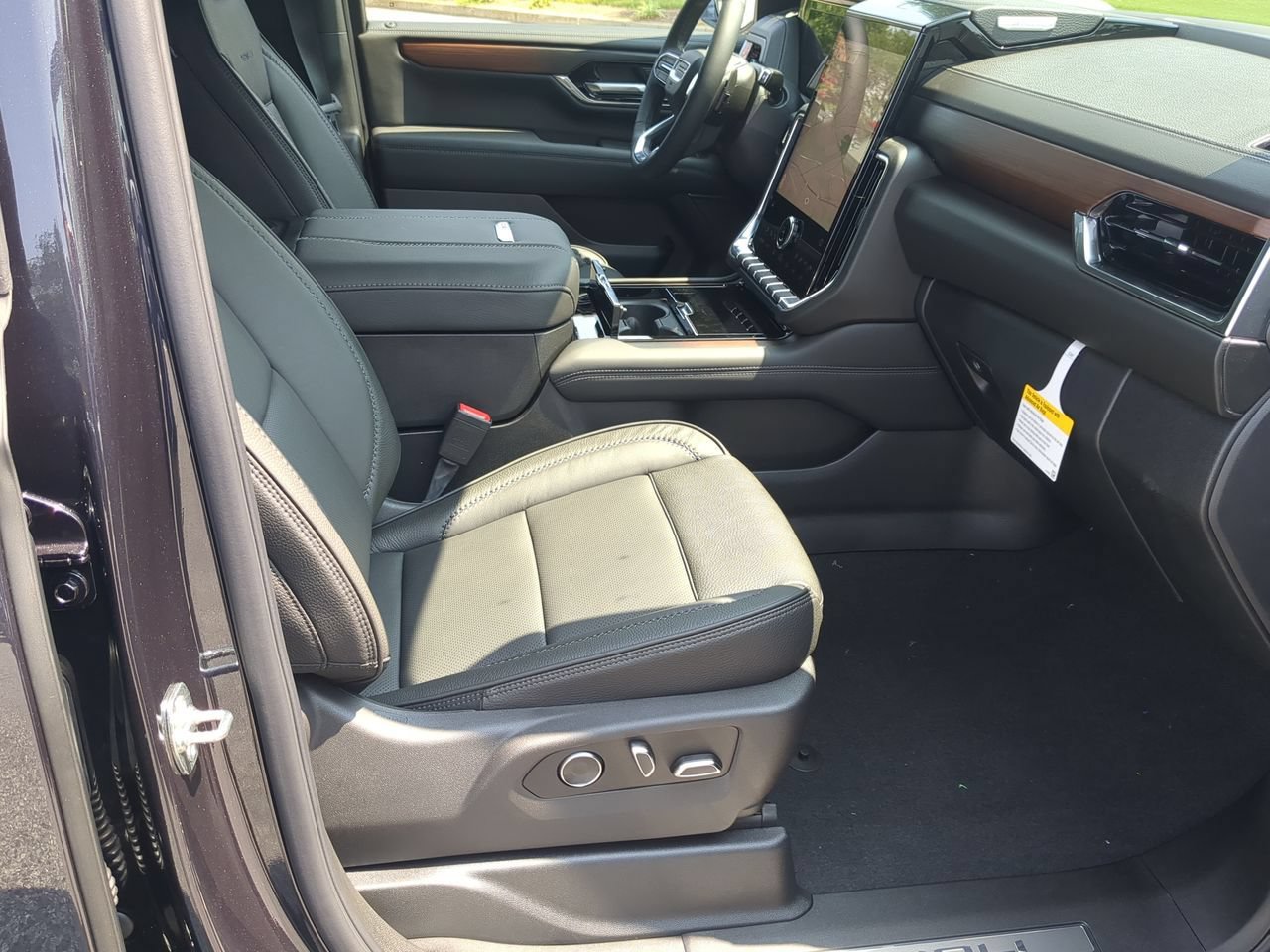 New 2026 GMC Yukon Denali AWD/4WD image 28