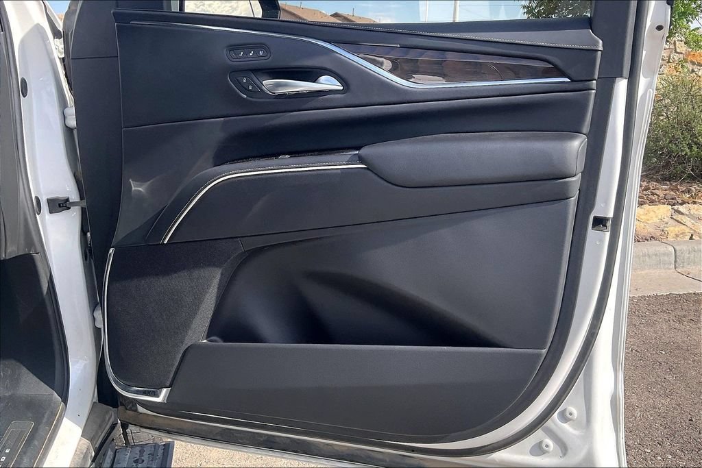 Used 2024 Cadillac Escalade Sport Platinum w/ LPO, ONYX Package AWD/4WD image 24