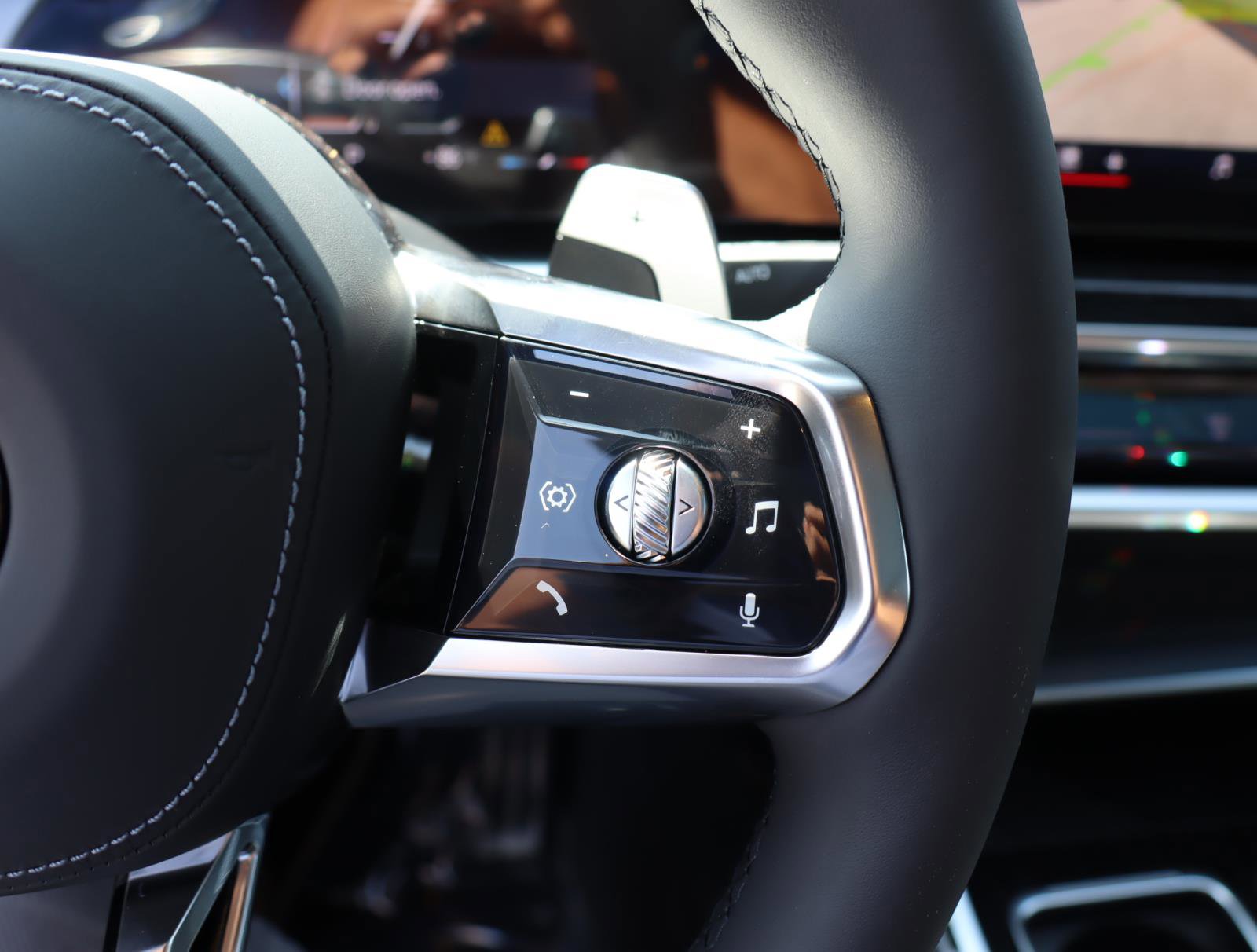 New 2026 BMW 740i w/ Premium Package image 20