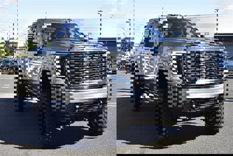 Used 2024 GMC Sierra 3500 Denali Ultimate image 6