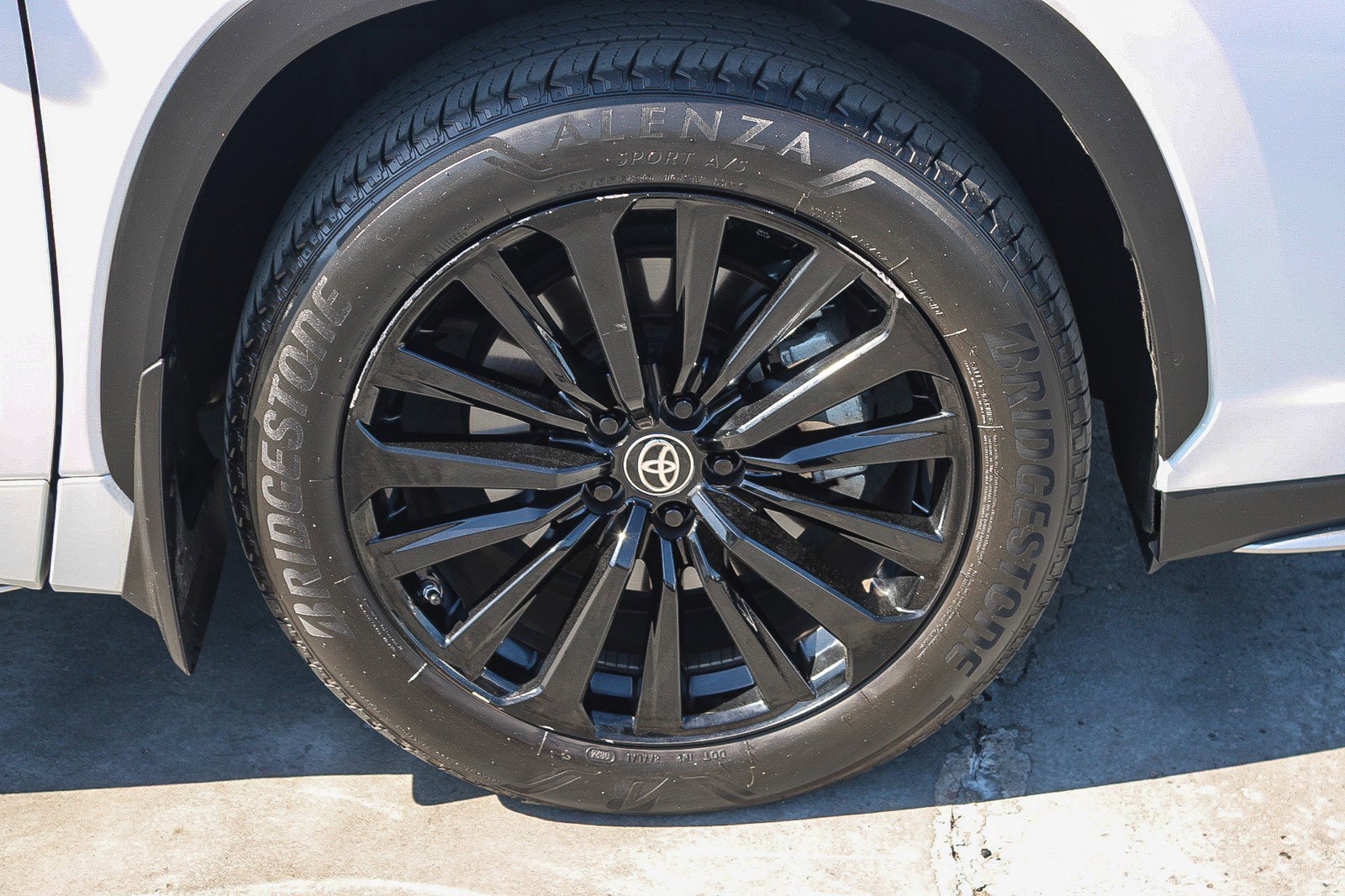 Certified 2024 Toyota Highlander XSE image 11