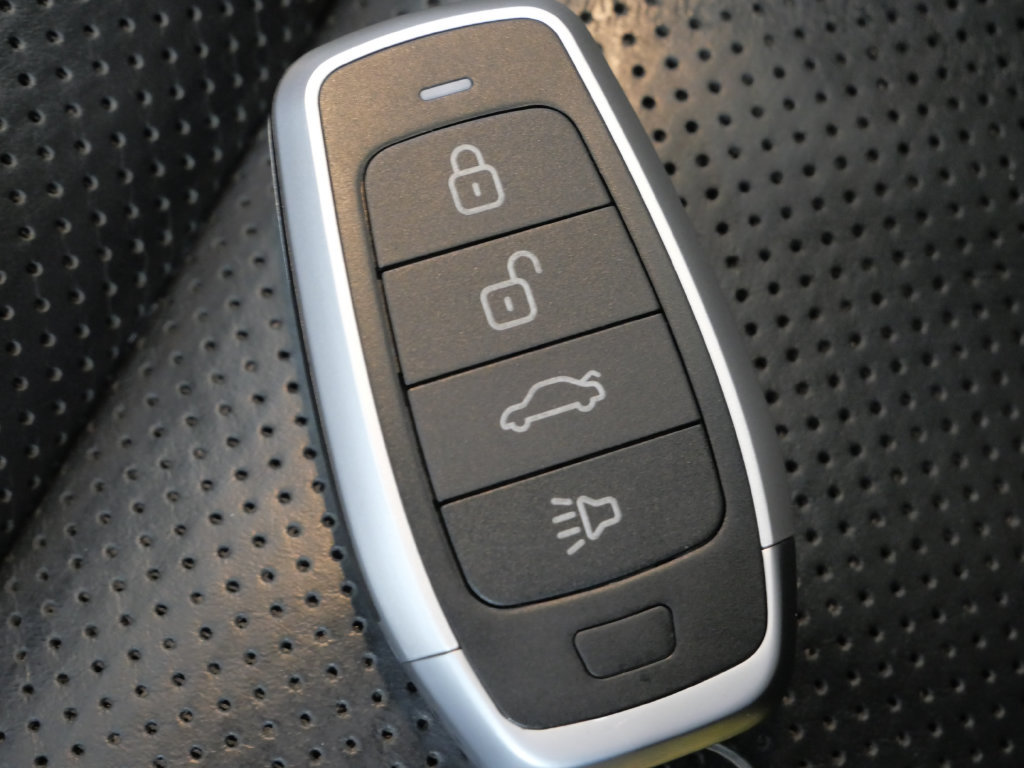 Used 2022 Dodge Durango R/T w/ Blacktop Package AWD/4WD image 31