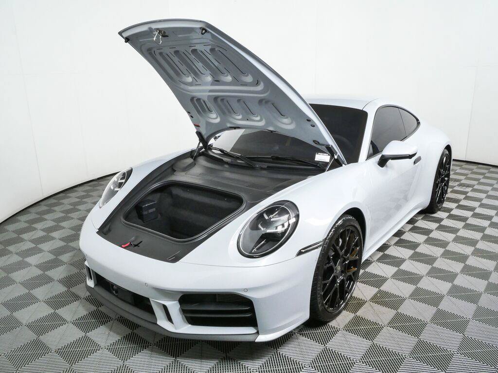 Certified 2025 Porsche 911 Carrera RWD image 27