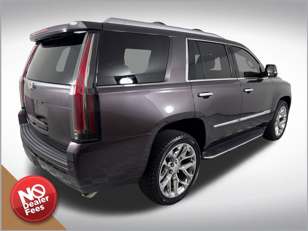 Used 2016 Cadillac Escalade Luxury image 3