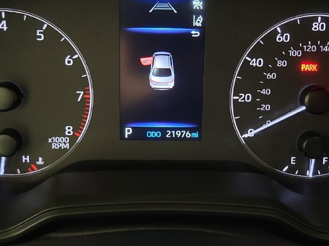 Used 2024 Toyota Corolla LE FWD image 2