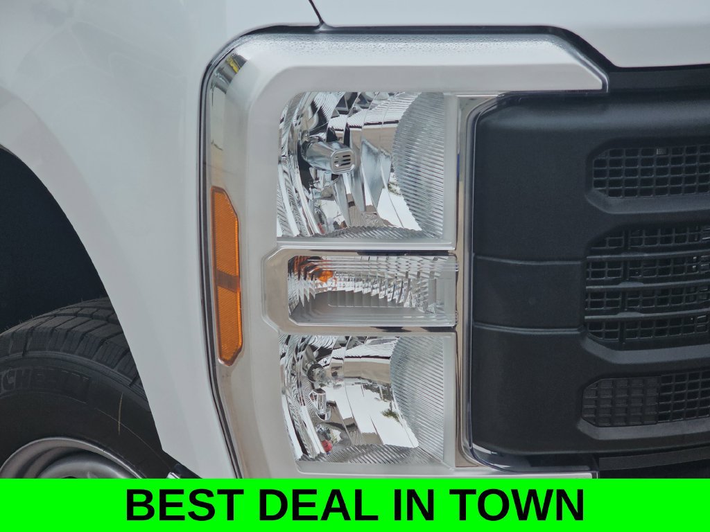 New 2026 Ford F250 XL w/ XL Chrome Package AWD/4WD image 33