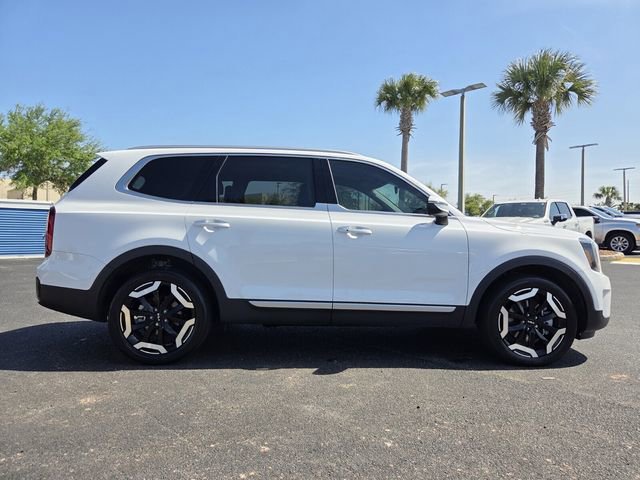 Used 2024 Kia Telluride S image 7