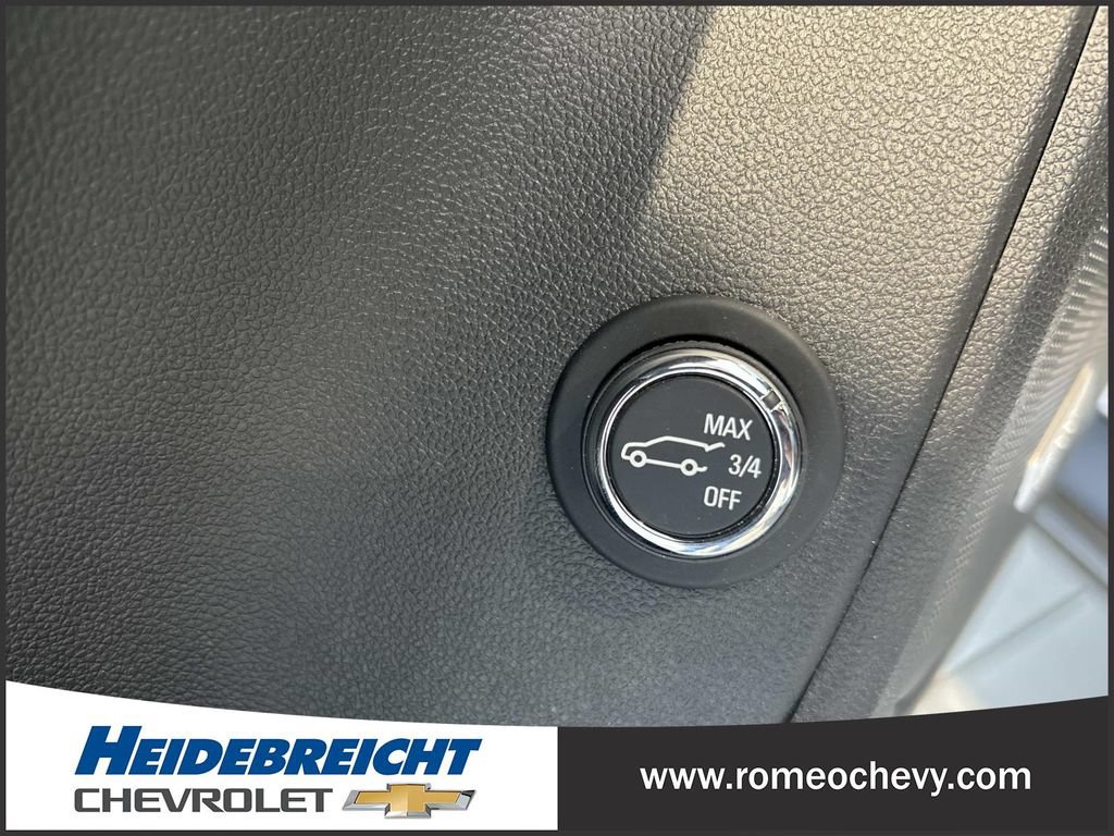 Used 2025 Chevrolet Blazer RS w/ Enhanced Convenience Package AWD/4WD image 31