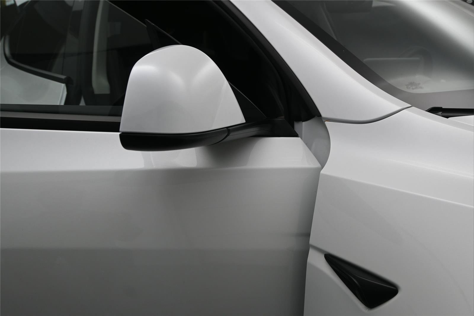 Used 2024 Tesla Model Y Long Range AWD/4WD image 16