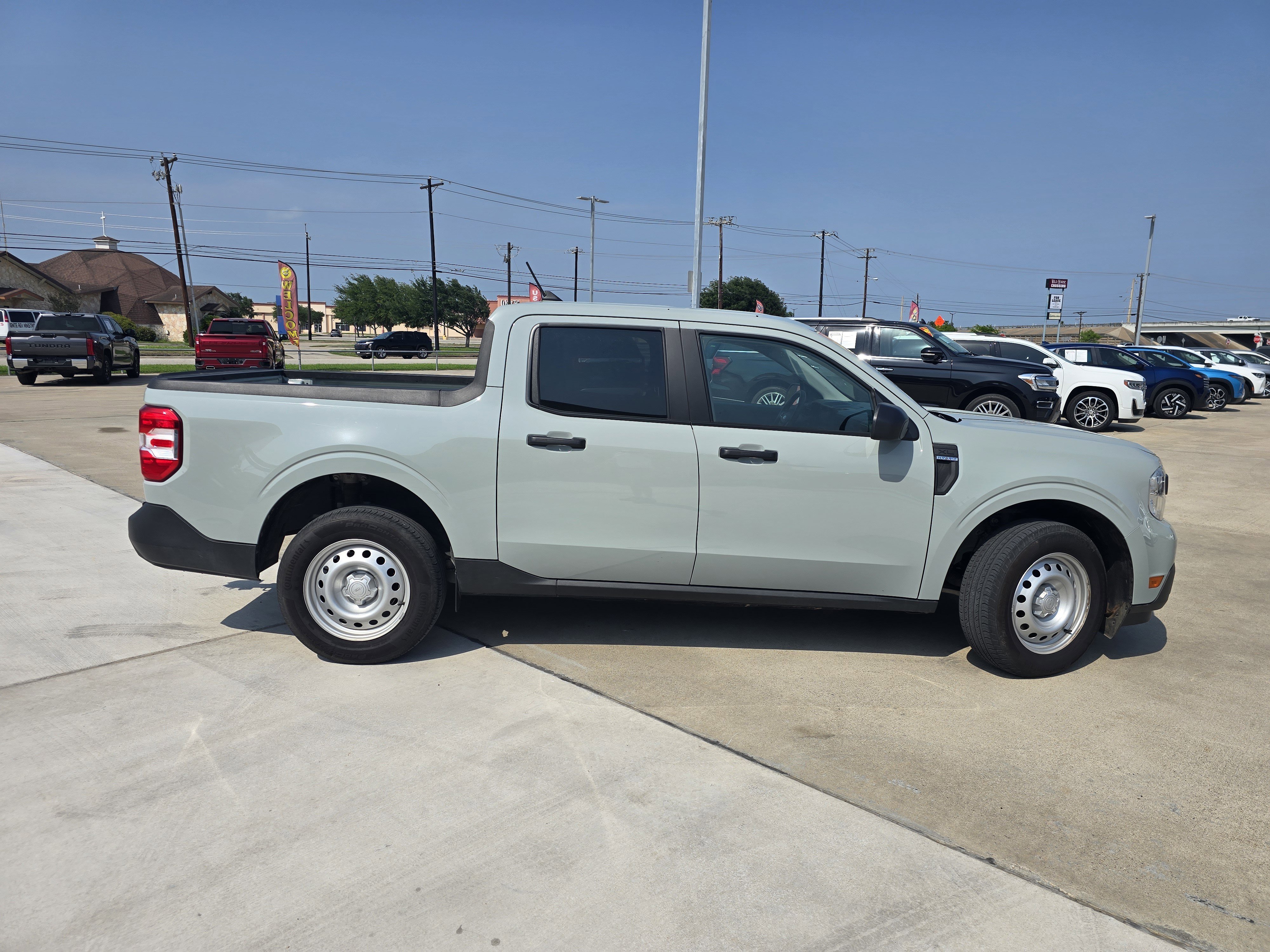 Used 2024 Ford Maverick XL FWD image 2