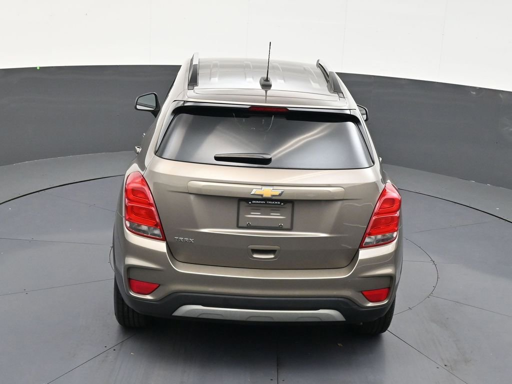 Used 2022 Chevrolet Trax LT w/ LT Convenience Package FWD image 16