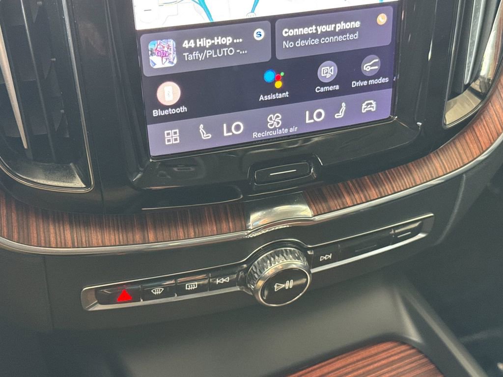 Certified 2023 Volvo XC60 B5 Plus w/ Protection Package Premier image 20
