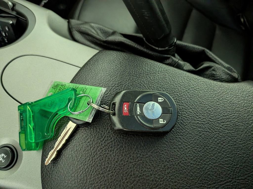 Used 2007 Chevrolet Corvette Coupe w/ Preferred Equipment Group RWD image 34