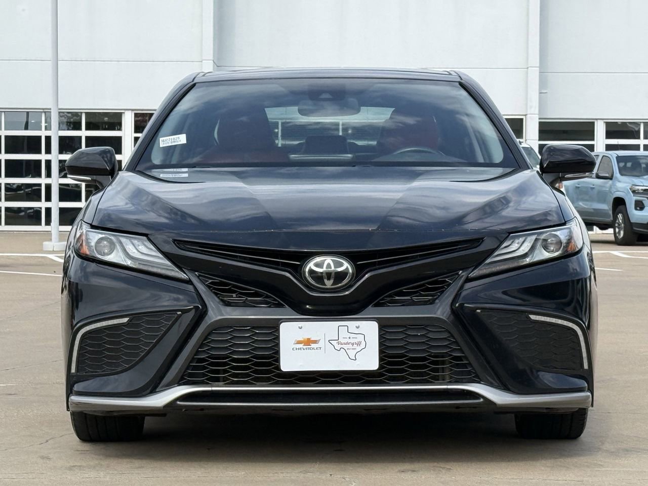 Used 2022 Toyota Camry XSE FWD image 7