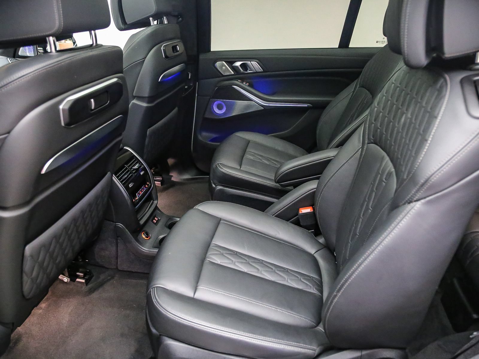 Certified 2024 BMW X7 M60i AWD/4WD image 20