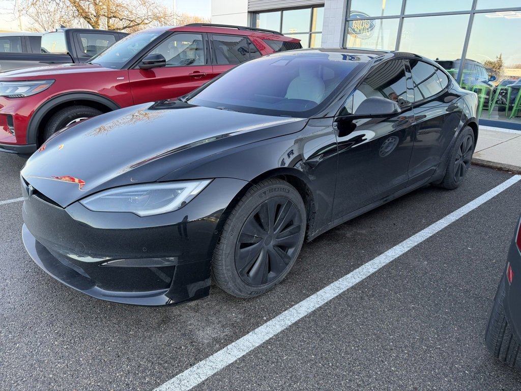 Used 2022 Tesla Model S Plaid image 2