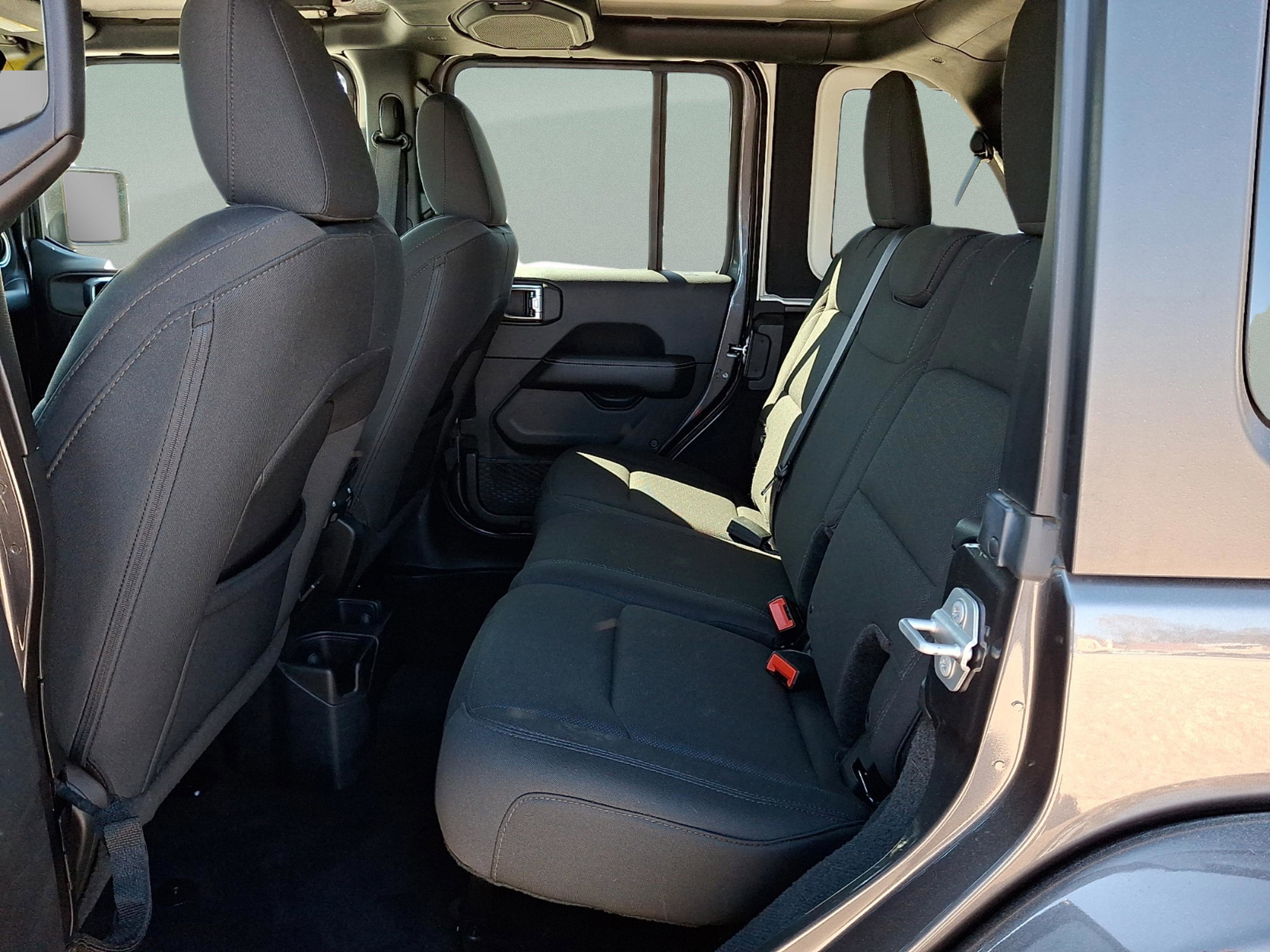 Certified 2018 Jeep Wrangler Unlimited Sahara image 10